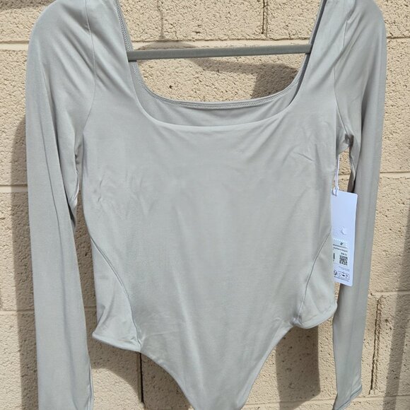 Lululemon Wundermost Ultra-Soft Nulu Square-Neck Long-Sleeve Bodysuit- M - Picture 6 of 6